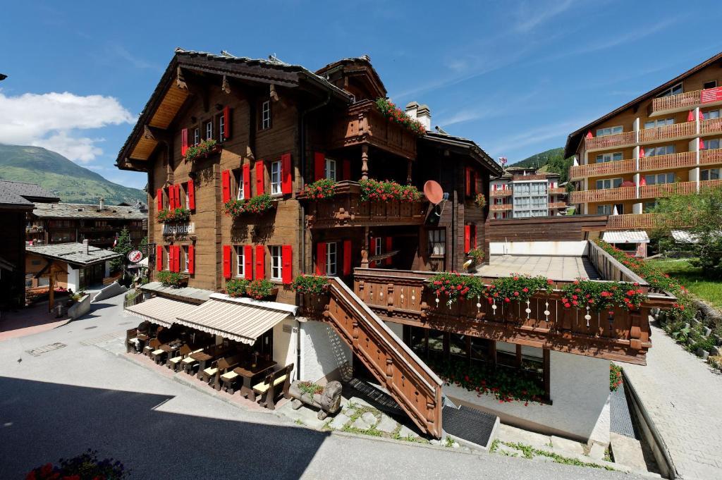 Hotel Walliserkanne Grächen Habitación foto